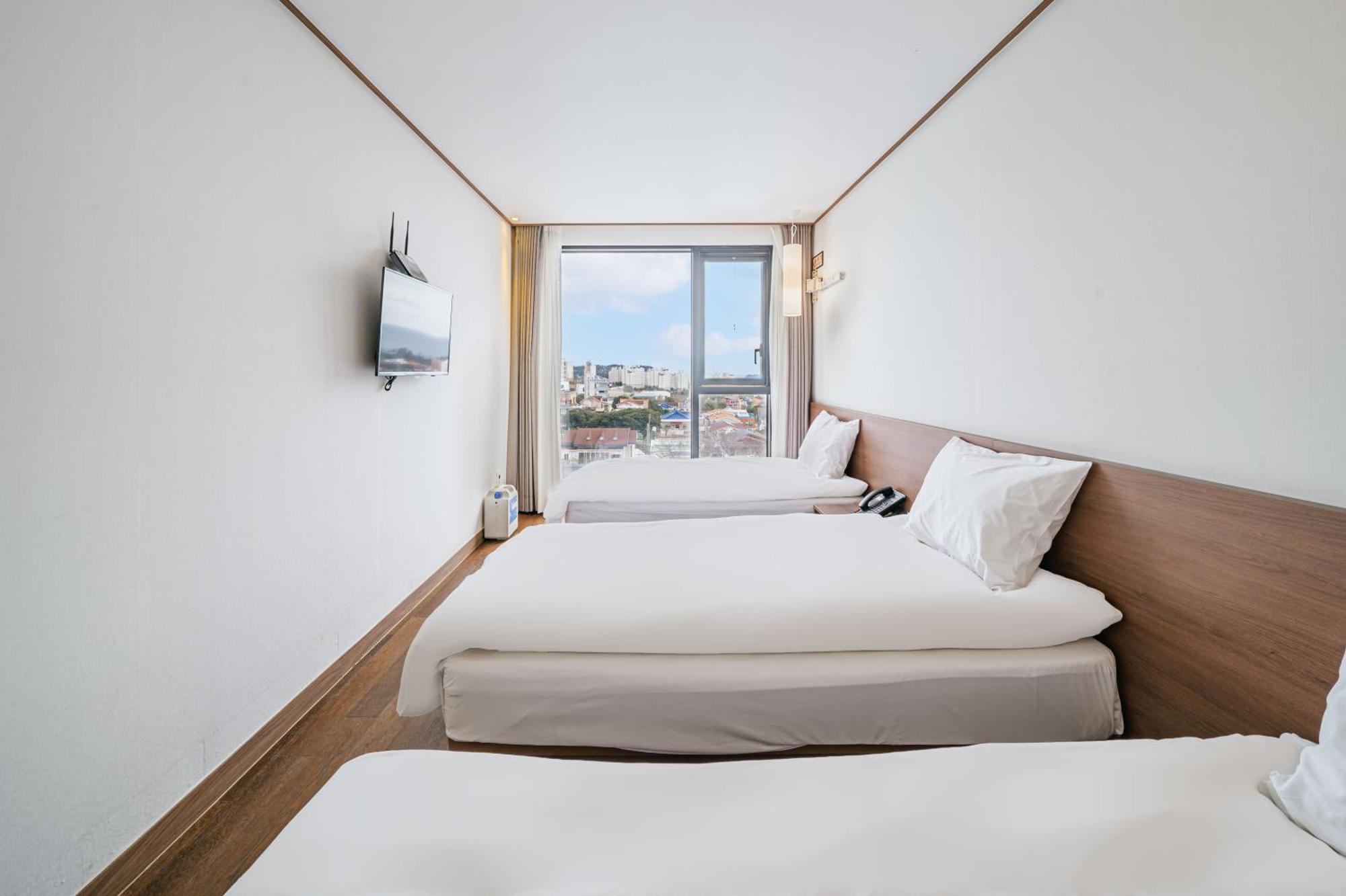 Tamara Jeju Hotel Согвипхо Экстерьер фото