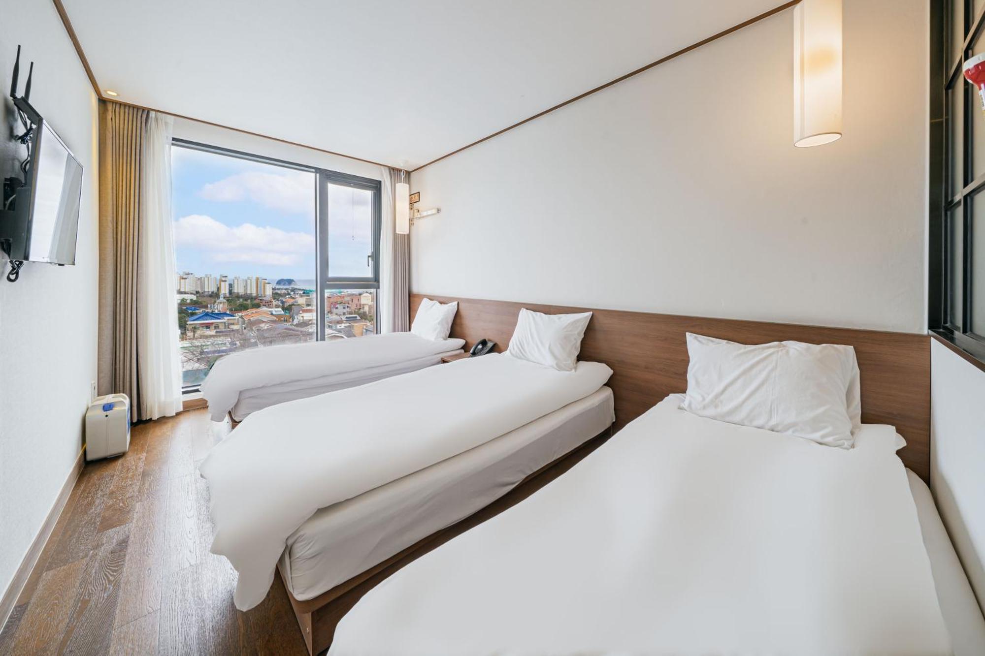 Tamara Jeju Hotel Согвипхо Экстерьер фото