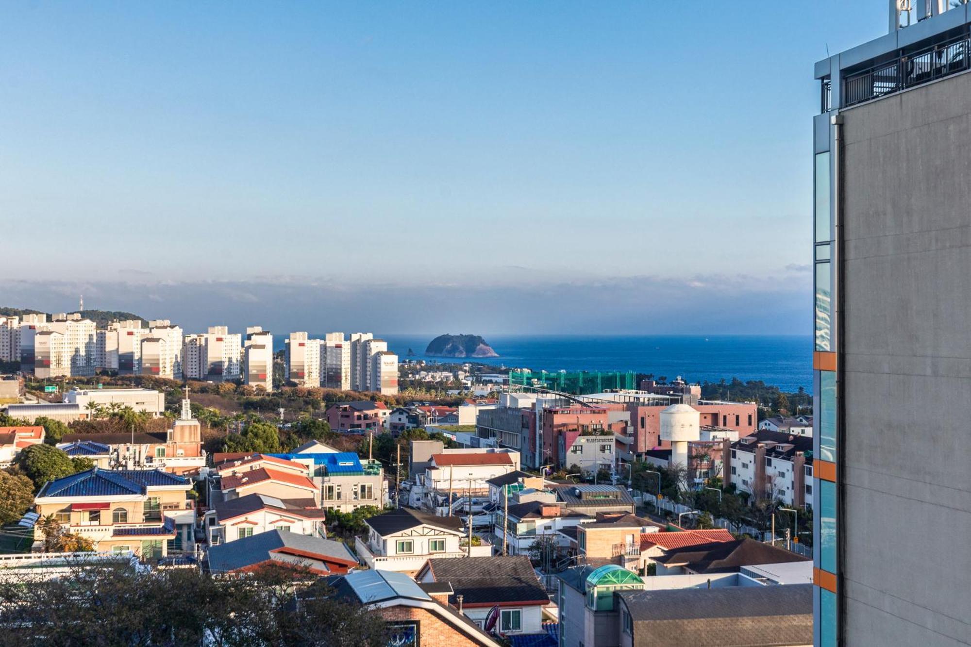 Tamara Jeju Hotel Согвипхо Экстерьер фото