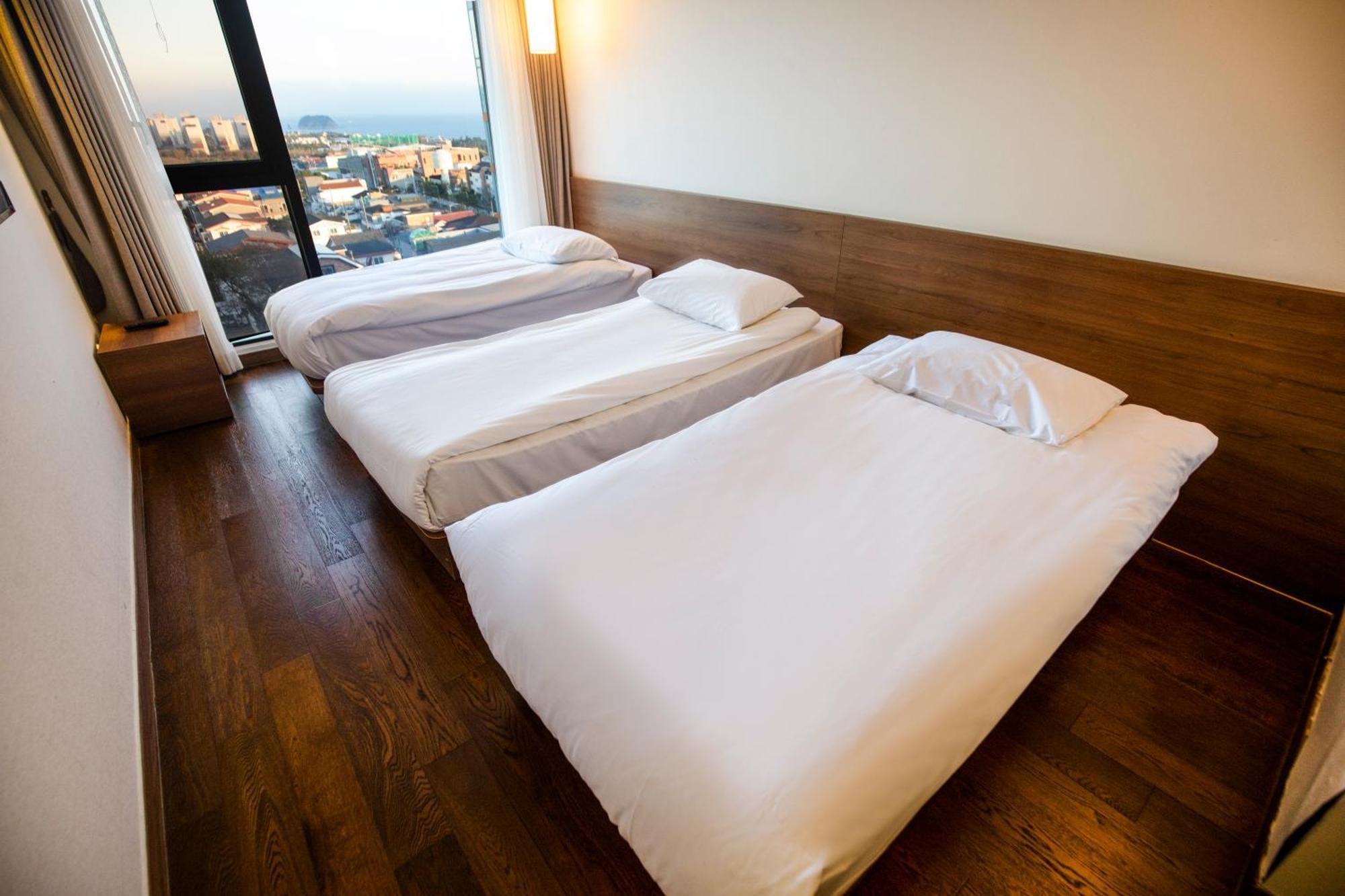 Tamara Jeju Hotel Согвипхо Экстерьер фото